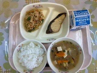 かんぱちの照り焼き 深谷市立桜ヶ丘小学校